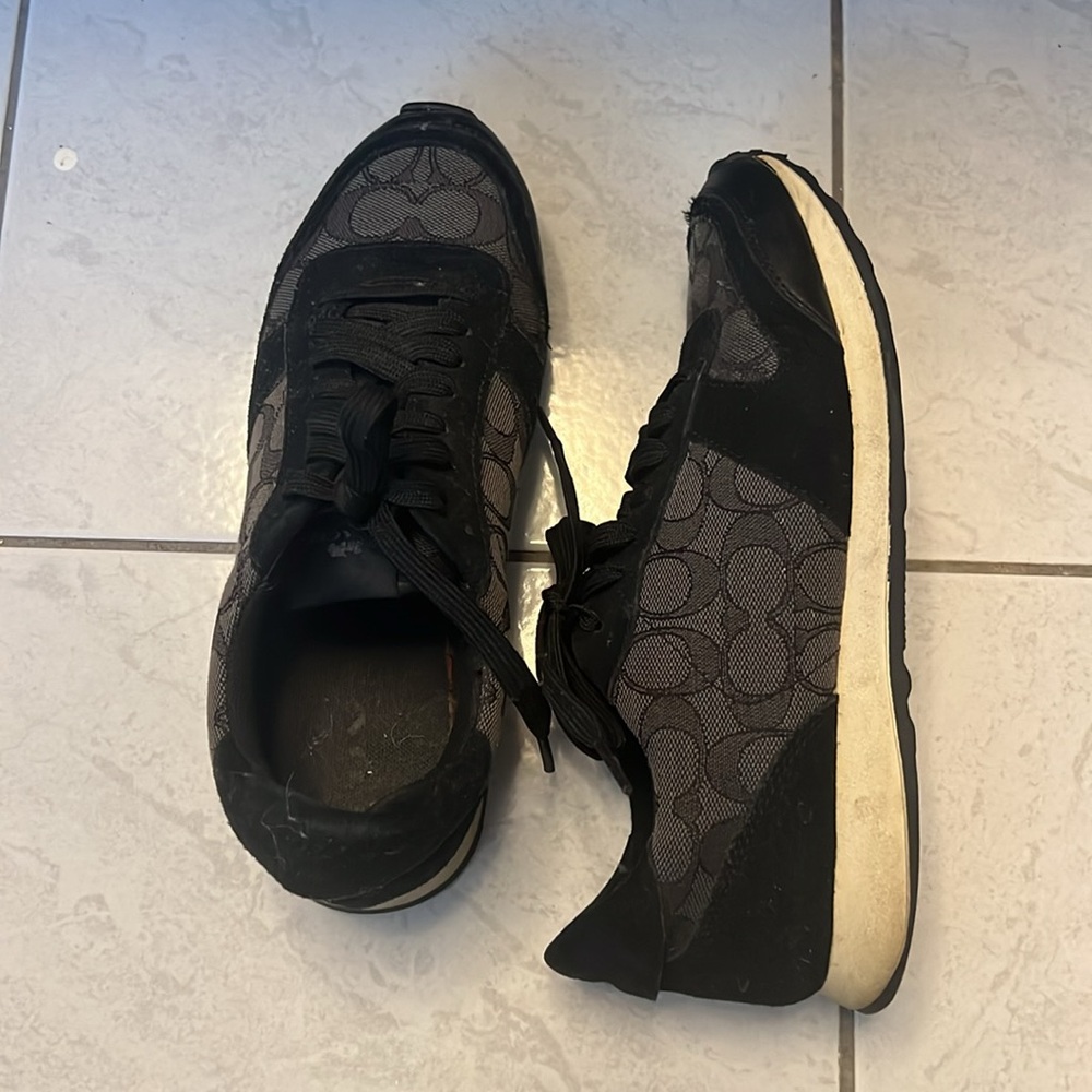 Used / Vintage Coach Black Suede trim Women Sneakers size 8.5 - Picture 5 of 8